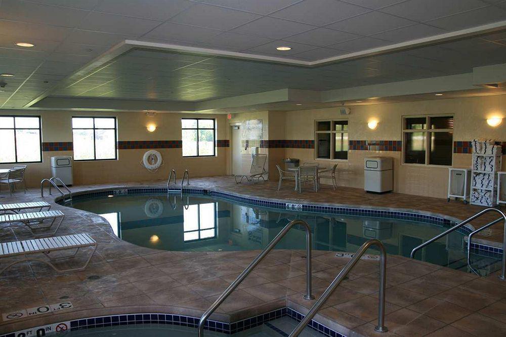 Hampton Inn & Suites Grafton Facilities photo